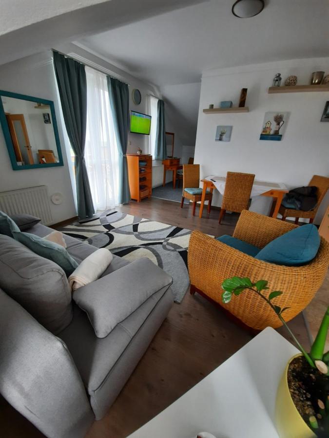 Kamilla Apartman Villapark Buk Ngoại thất bức ảnh