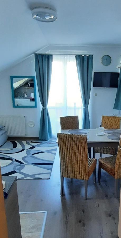 Kamilla Apartman Villapark Buk Ngoại thất bức ảnh