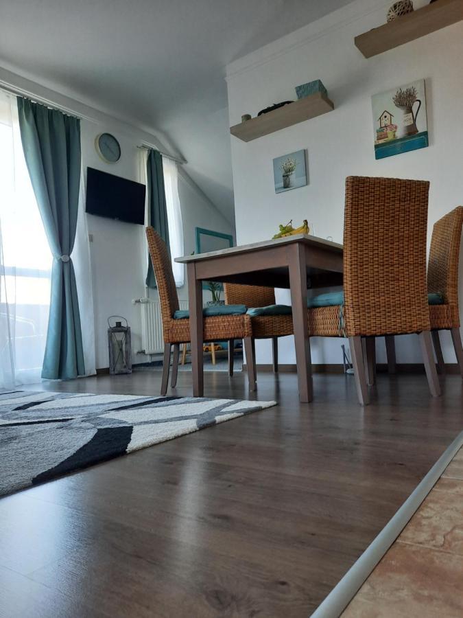 Kamilla Apartman Villapark Buk Ngoại thất bức ảnh