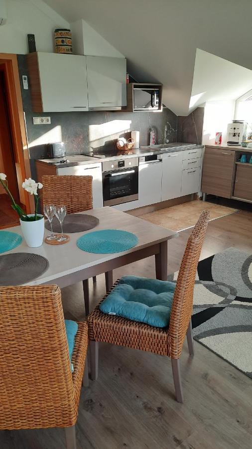 Kamilla Apartman Villapark Buk Ngoại thất bức ảnh