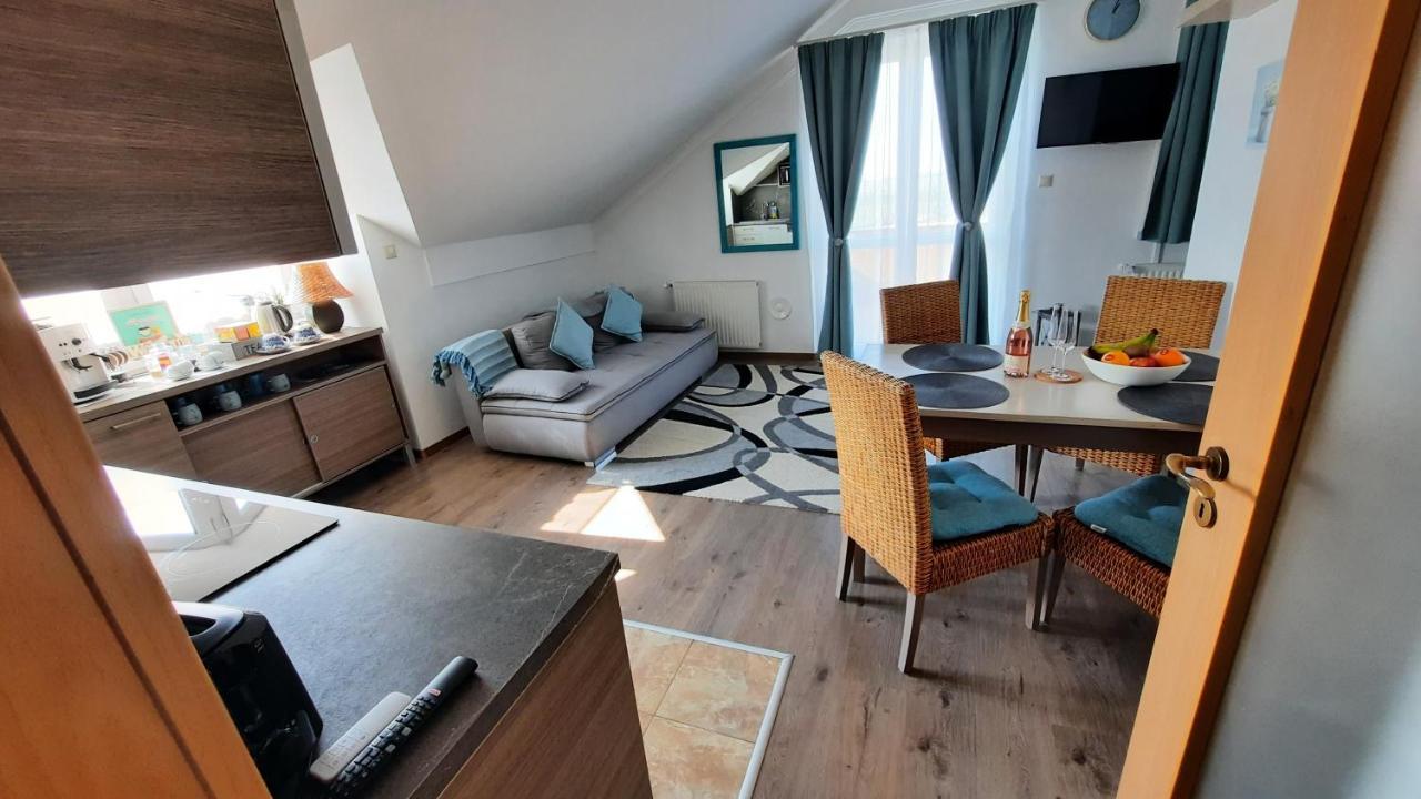Kamilla Apartman Villapark Buk Ngoại thất bức ảnh