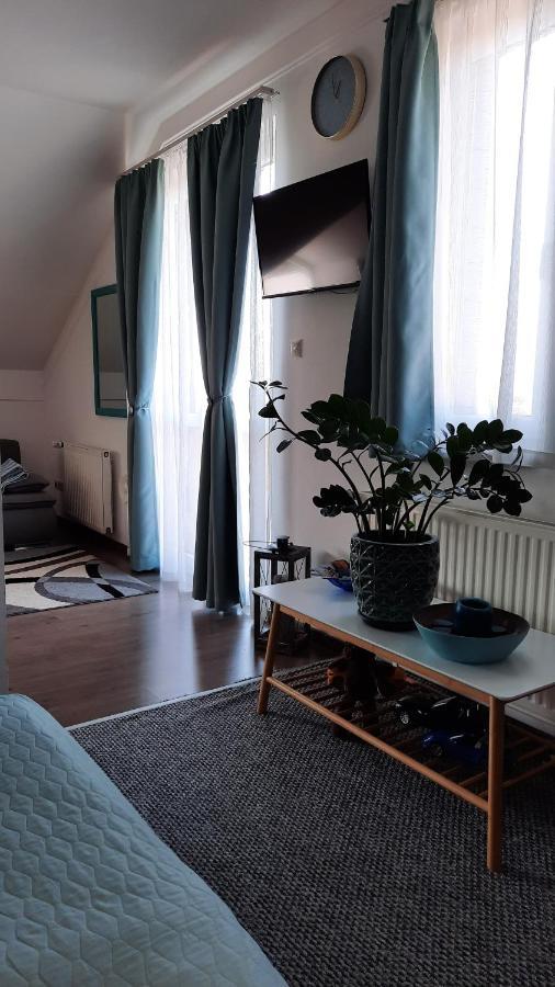 Kamilla Apartman Villapark Buk Ngoại thất bức ảnh